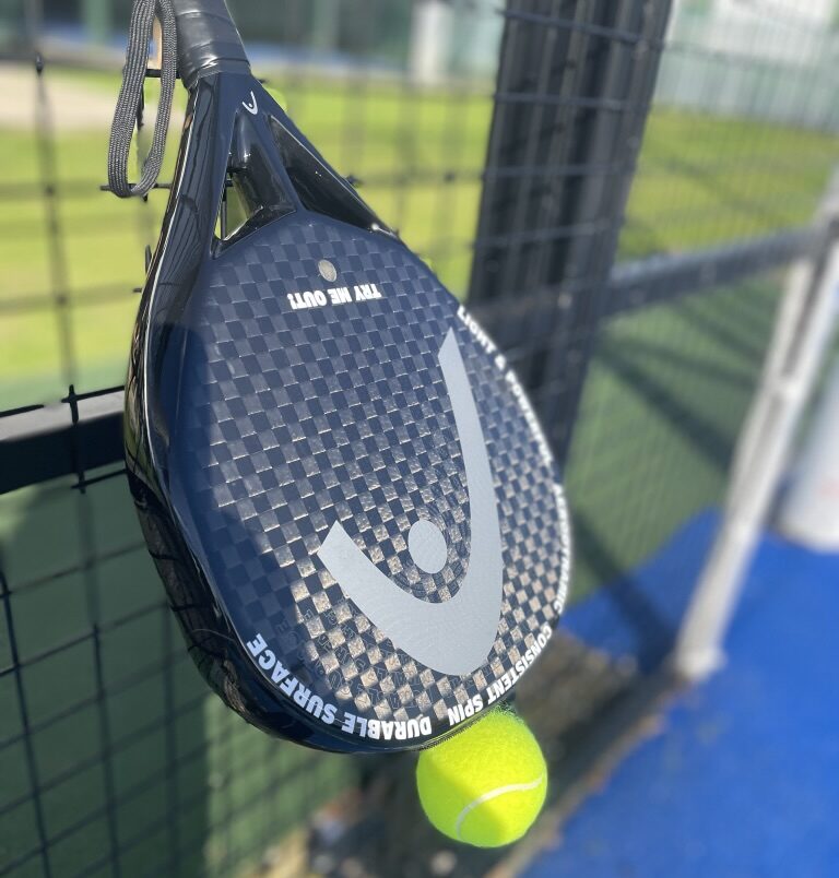 Win this HEAD Extreme padel racket.
